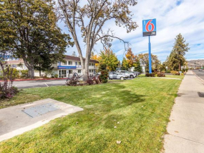  Motel 6-Yreka, CA  Ирек